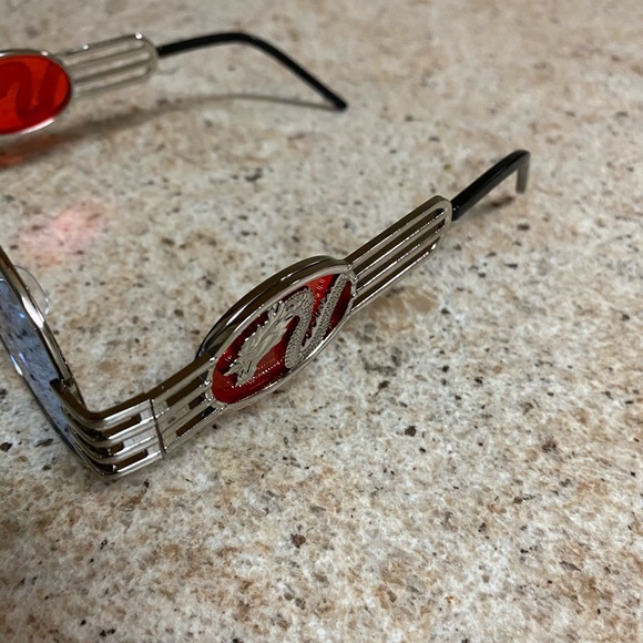 Blue Silver Dragon Circle Frames - Picture 2 of 4